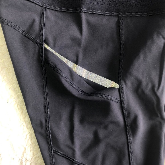 Lululemon biker shorts - Picture 4 of 9